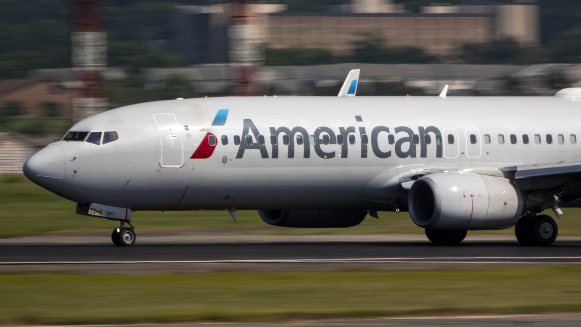 American Airways lifts 2024 benefit forecast next gross sales technique shift, posts third-quarter loss