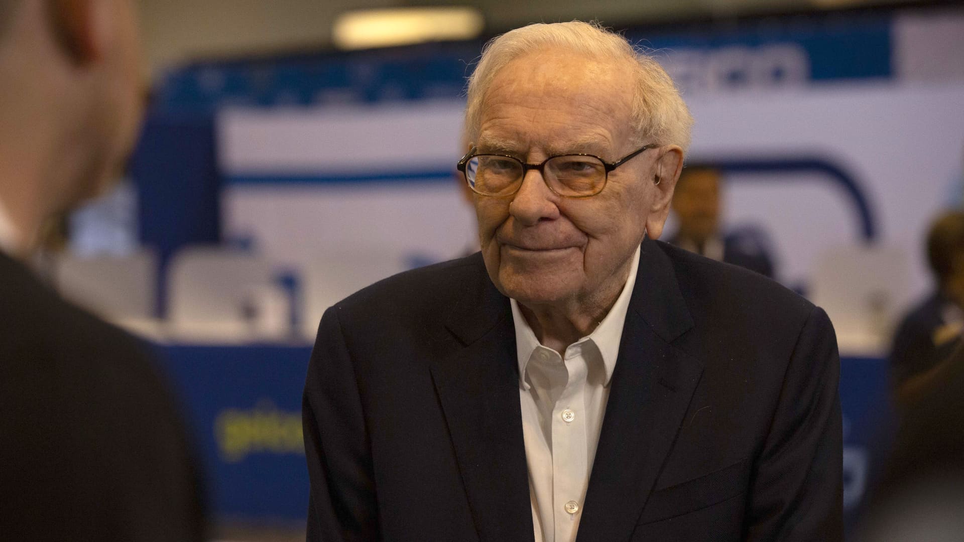 Berkshire slashes Depot of The us stake to underneath 10%, now not required to expose regularly