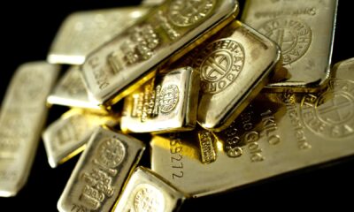 Gold costs flat as traders look forward to unused impetus