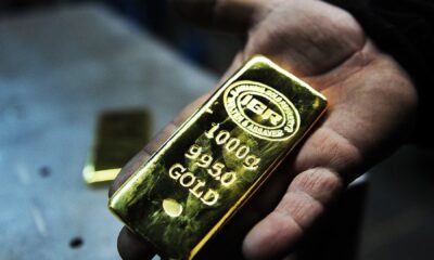 Gold dips on less attackable greenback; consideration on Fed cues