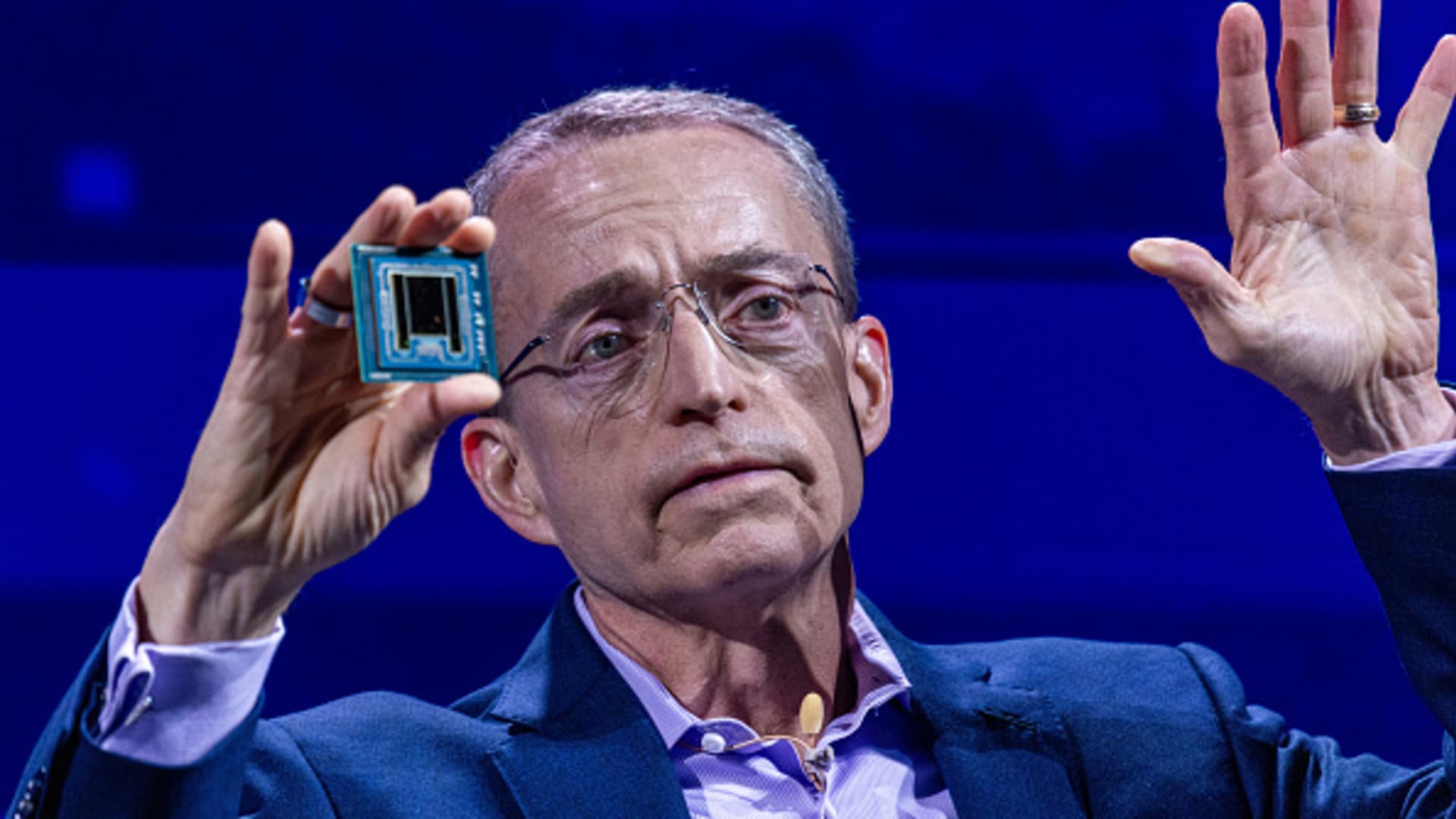 Qualcomm buying Intel would be a 'horrible decision,' says Harvest's Paul Meeks