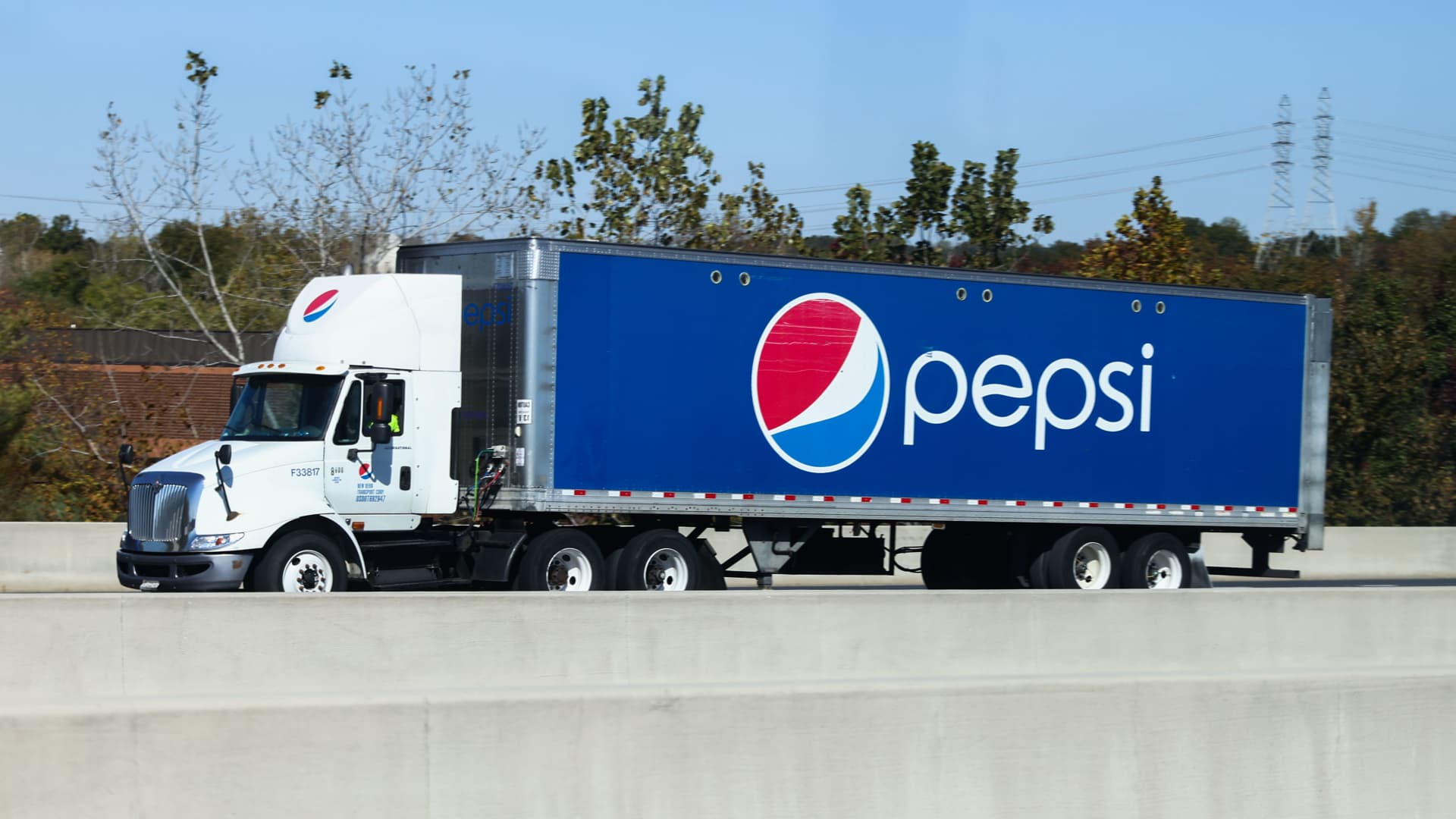 PepsiCo trims earnings outlook as North American snacking, key world markets lag