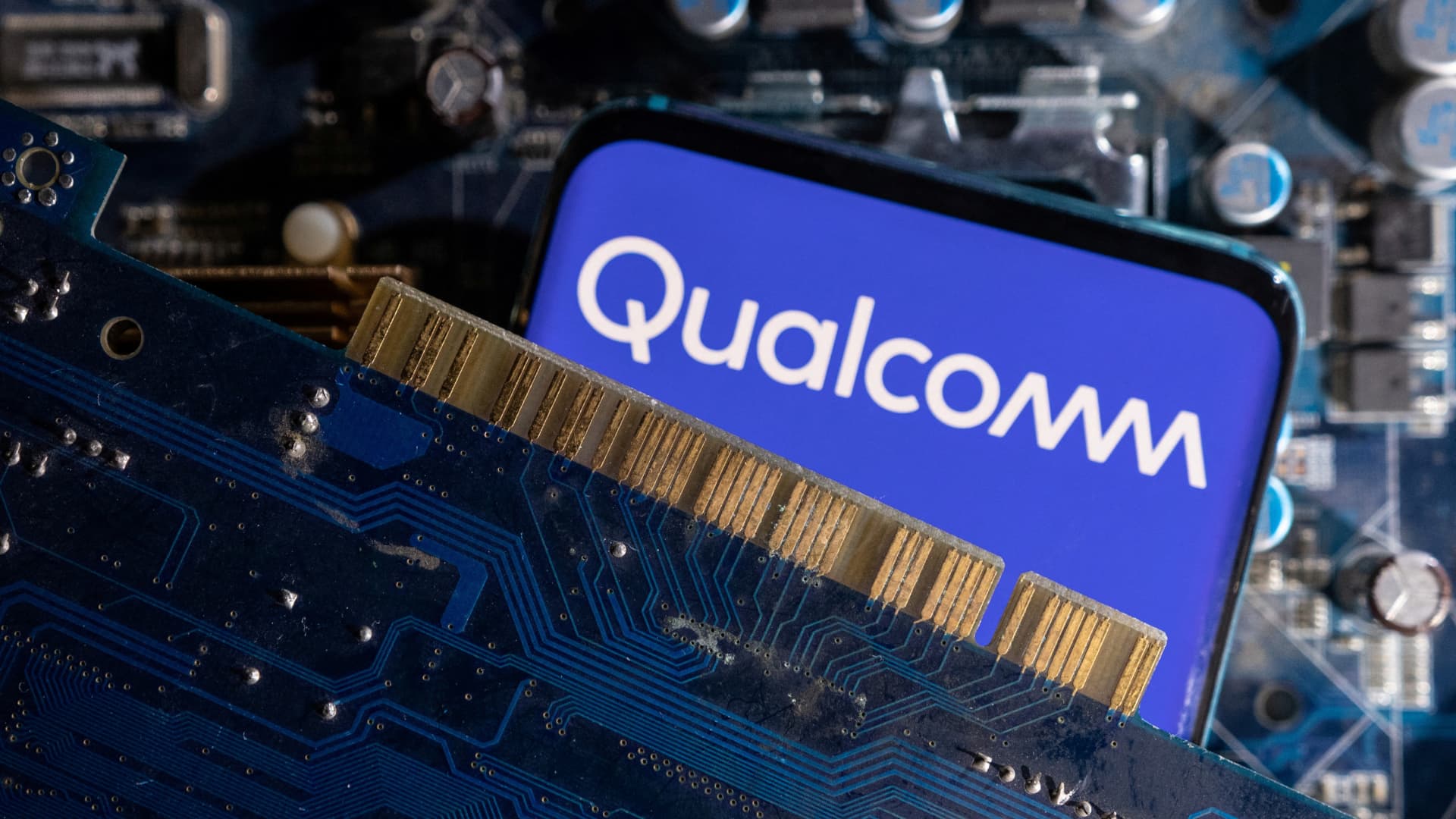 Qualcomm stocks fall 5% next file of Arm ultimatum to scrap key license in escalating dispute