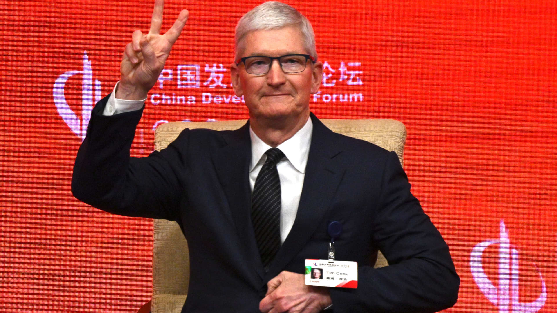 Tim Cook dinner is most likely visiting China to reinforce help for Apple Perception, analysts say