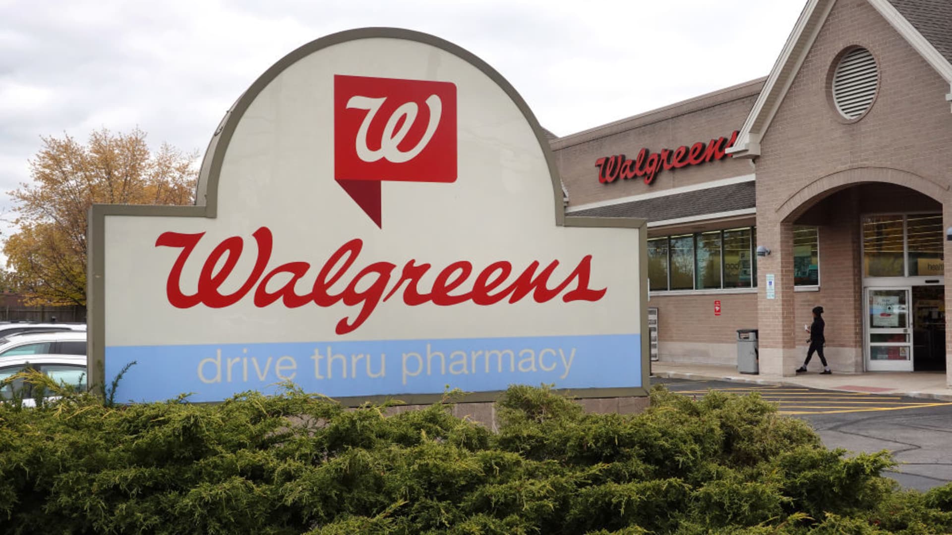 Walgreens says it'll similar 1,200 shops via 2027, as income govern estimates