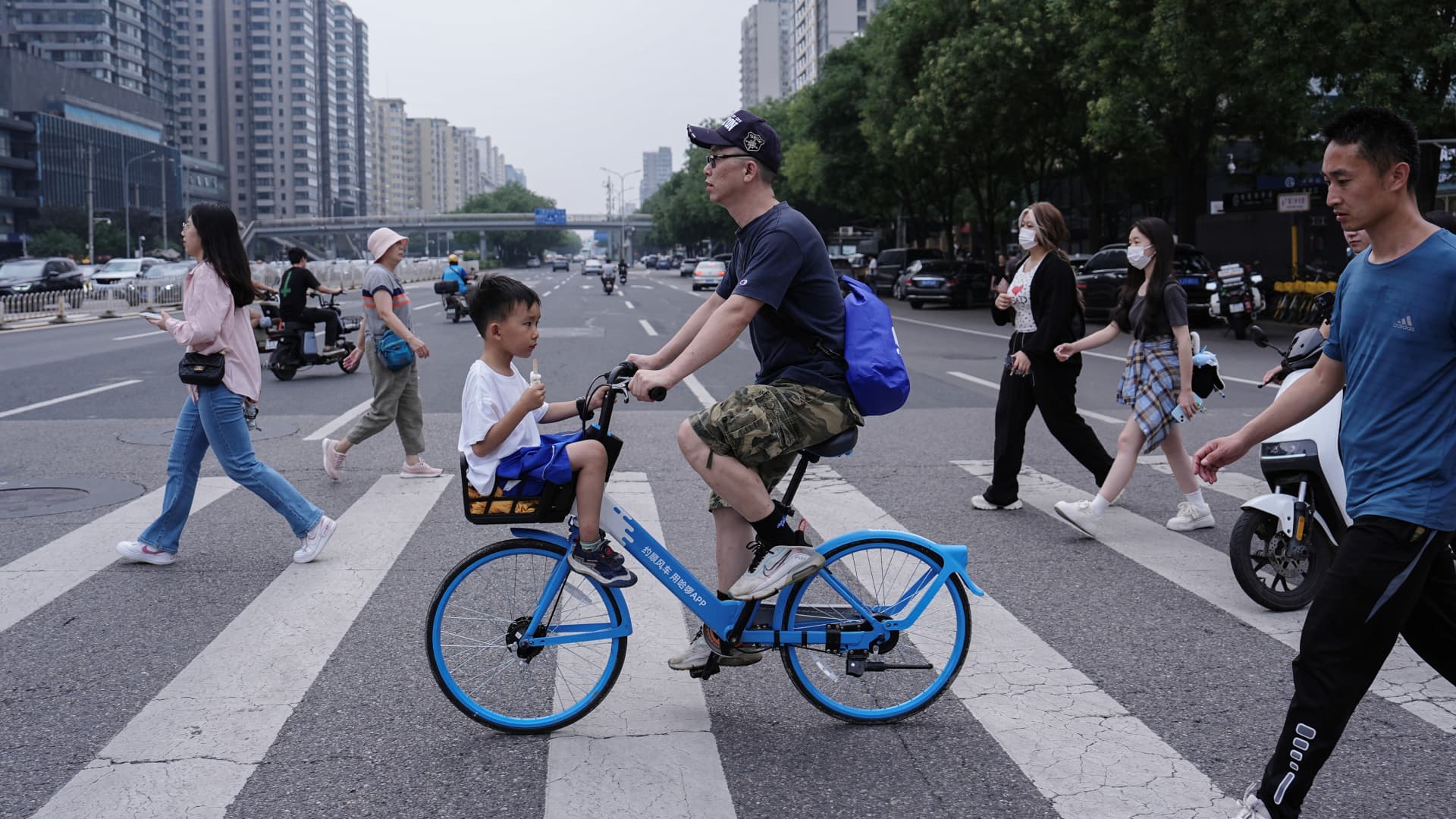 3 China shares that analysts are observing for longer-term alternatives