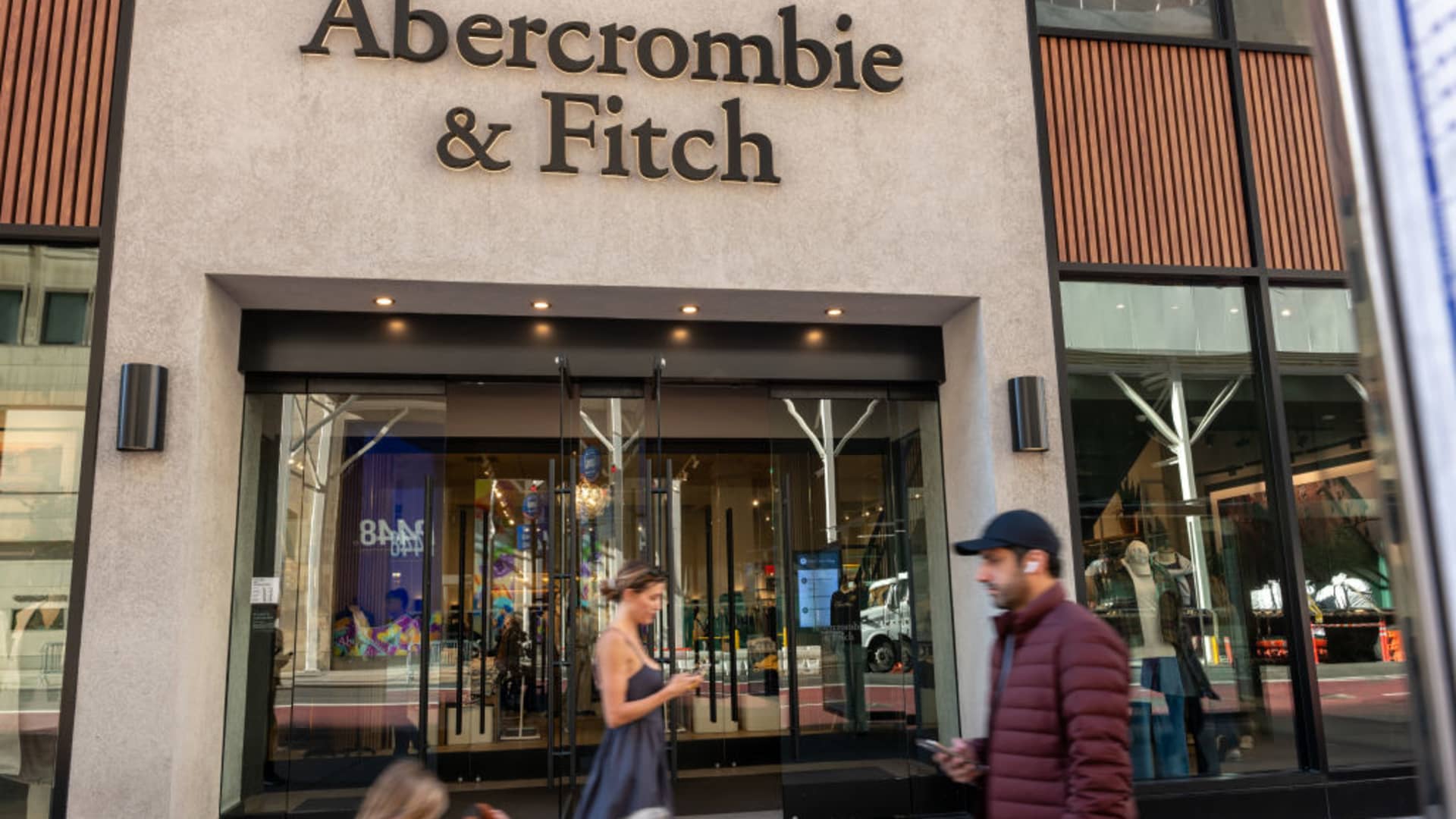 Abercrombie expects a powerful sleep quarter as enlargement run continues