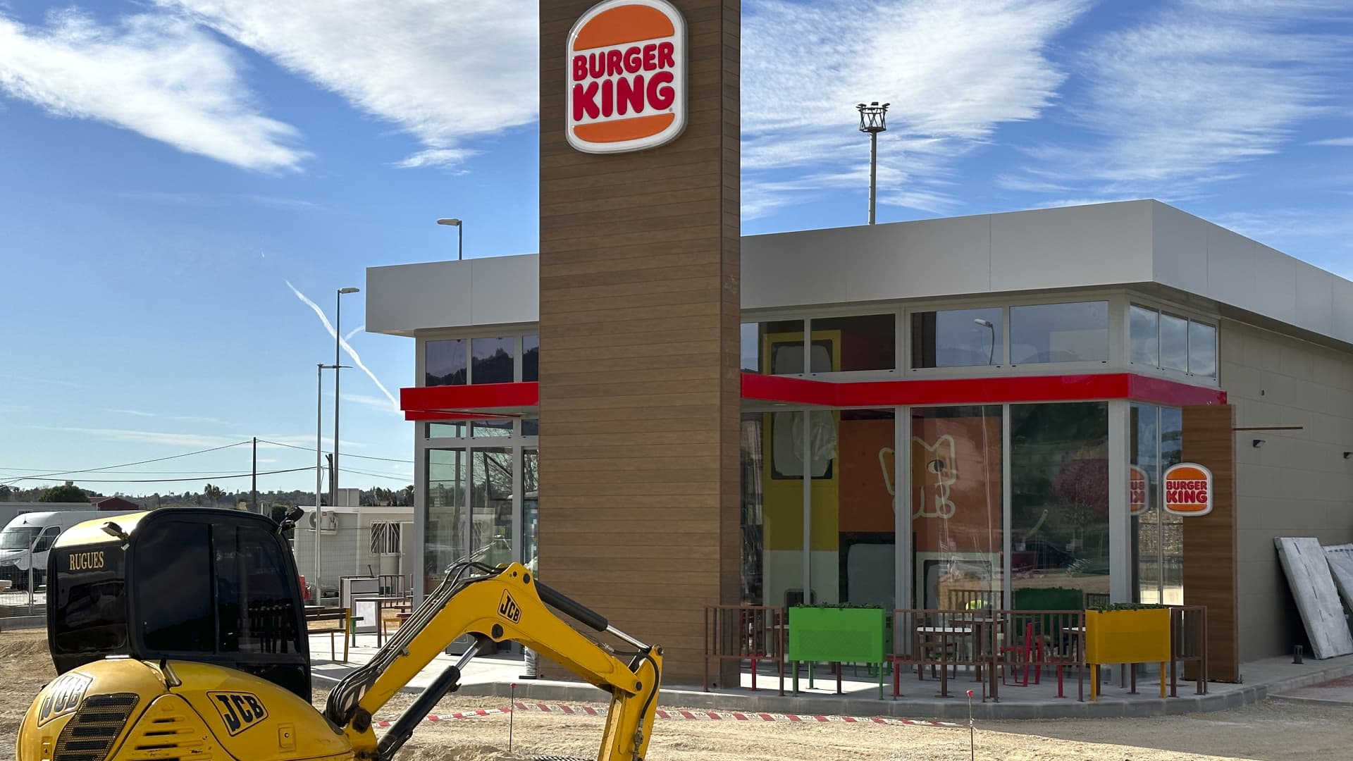 Burger King mother or father Eating place Manufacturers falls trim of third-quarter expectancies