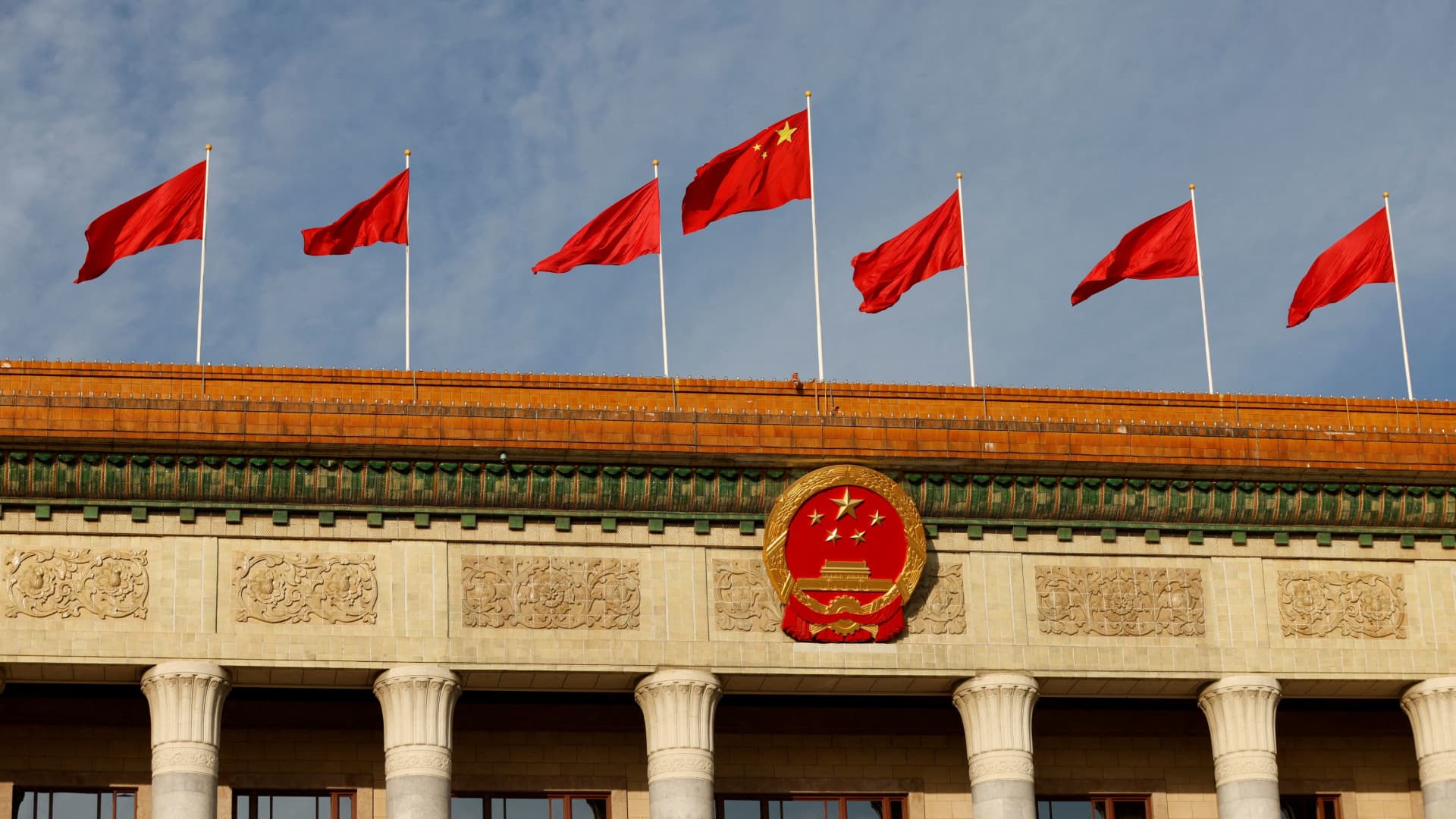 China evaluations plan to extend native govt debt