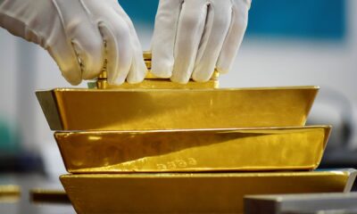 Gold good points 1% as greenback rally stalls