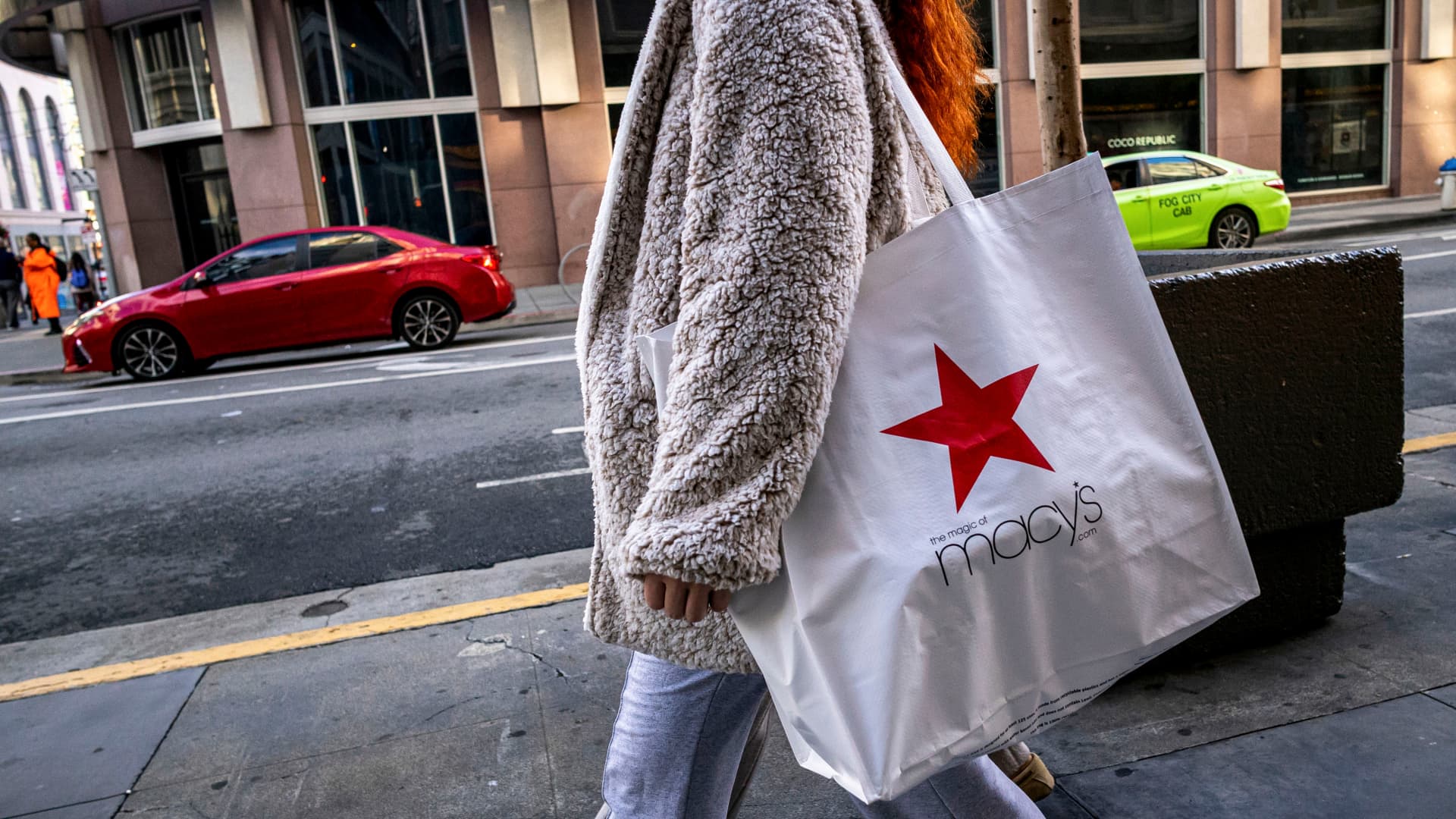 Macy's delays Q3 earnings report after accounting issue