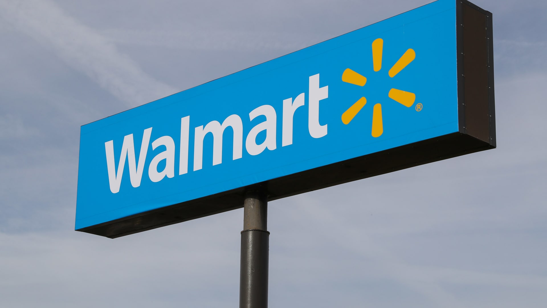 Walmart will record income sooner than the bell. Right here's what to anticipate