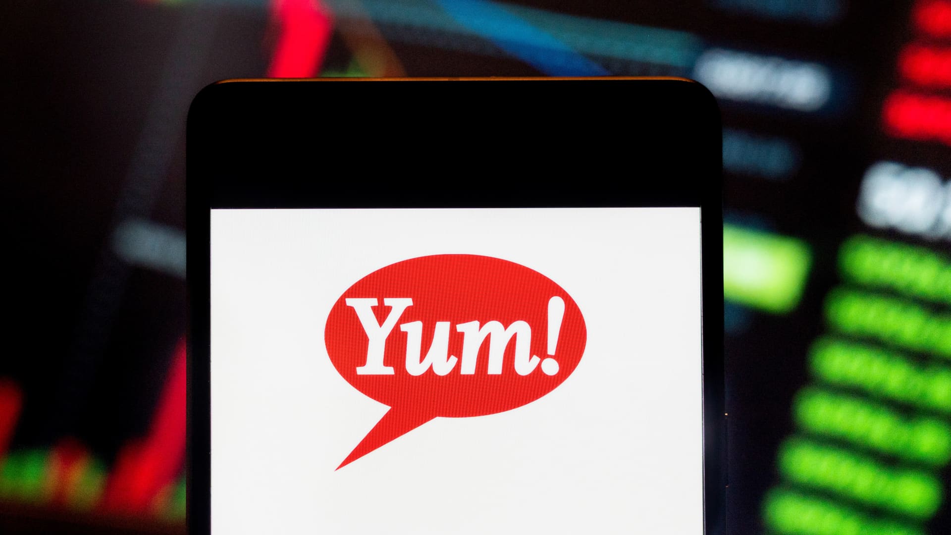 Yum Manufacturers income omit estimates as KFC, Pizza Hut record same-store gross sales declines